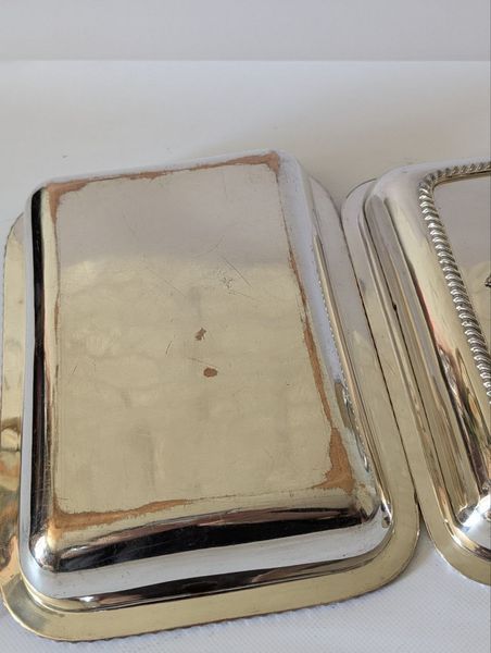 Антикварне посріблене блюдо з кришкою та гербом (Entr&eacute;e Dish) Old Sheffield Plate, Англія ХІХ ст IN-0089 фото