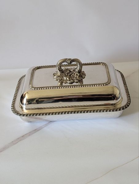 Антикварне посріблене блюдо з кришкою та гербом (Entr&eacute;e Dish) Old Sheffield Plate, Англія ХІХ ст IN-0089 фото