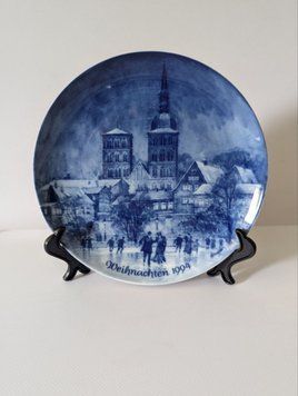 Настінна тарілка, серія Christmas series, "Christmas Eve in Stralsund" (Святвечір у Штральзунді), Berlin Design, Західна Німеччина, 1994 рік.&nbsp; TR-00130 фото