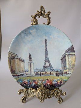 Настінна тарілка,&nbsp; Серія "Пейзажі Парижа", "La Tour Eiffel" (Ейфелева вежа), Лімож, Франція, 1982 рік.&nbsp; TR-00113 фото