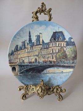 Настінна тарілка,&nbsp; Серія "Пейзажі Парижа", "L'H&ocirc;tel de Ville de Paris" (Паризька ратуша), Лімож, Франція, 1983 рік.&nbsp; TR-00114 фото
