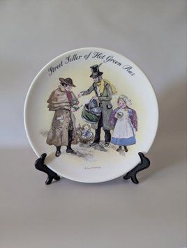Колекційна тарілка Wedgwood &laquo;Вуличний продавець гарячого зеленого горошку&raquo;, серія Street Sellers of London, 1986 TR-00147 фото