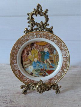 Тарілка настінна, серія казки Братів Грімм, "Чоботар і Ельфи", Franklin Porcelain (Franklin Mint), Західна Німеччина, Баварія, 1978 рік. TR-0085 фото