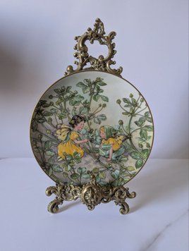 Магія вікторіанського саду: Колекційна тарілка &laquo;The Black Medick Fairy&raquo; (Heinrich by Villeroy & Boch). TR-00134 фото