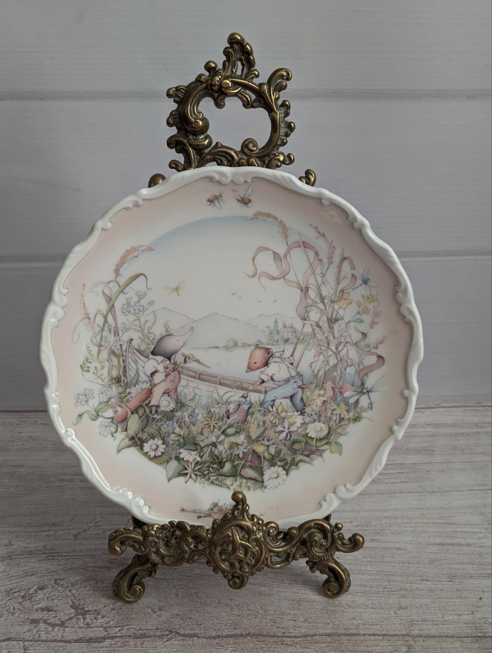 Royal Doulton Wind in the Willows «Preparations for the Boating Season», колекційна тарілка 1984, Крістіна Тваєтс